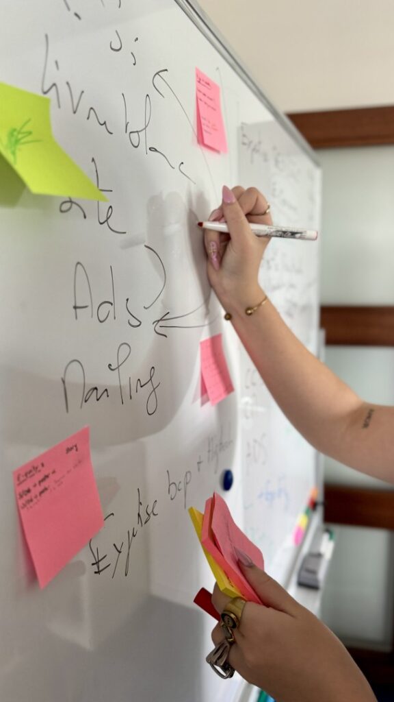 Élaboration d'une stratégie de contenu et calendrier éditorial webmarketing chez H-TIC.